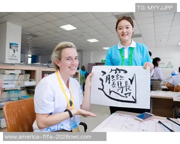 江汉大学足球队奋勇拼搏展现青春风采助力校园文化建设与体育精神传播